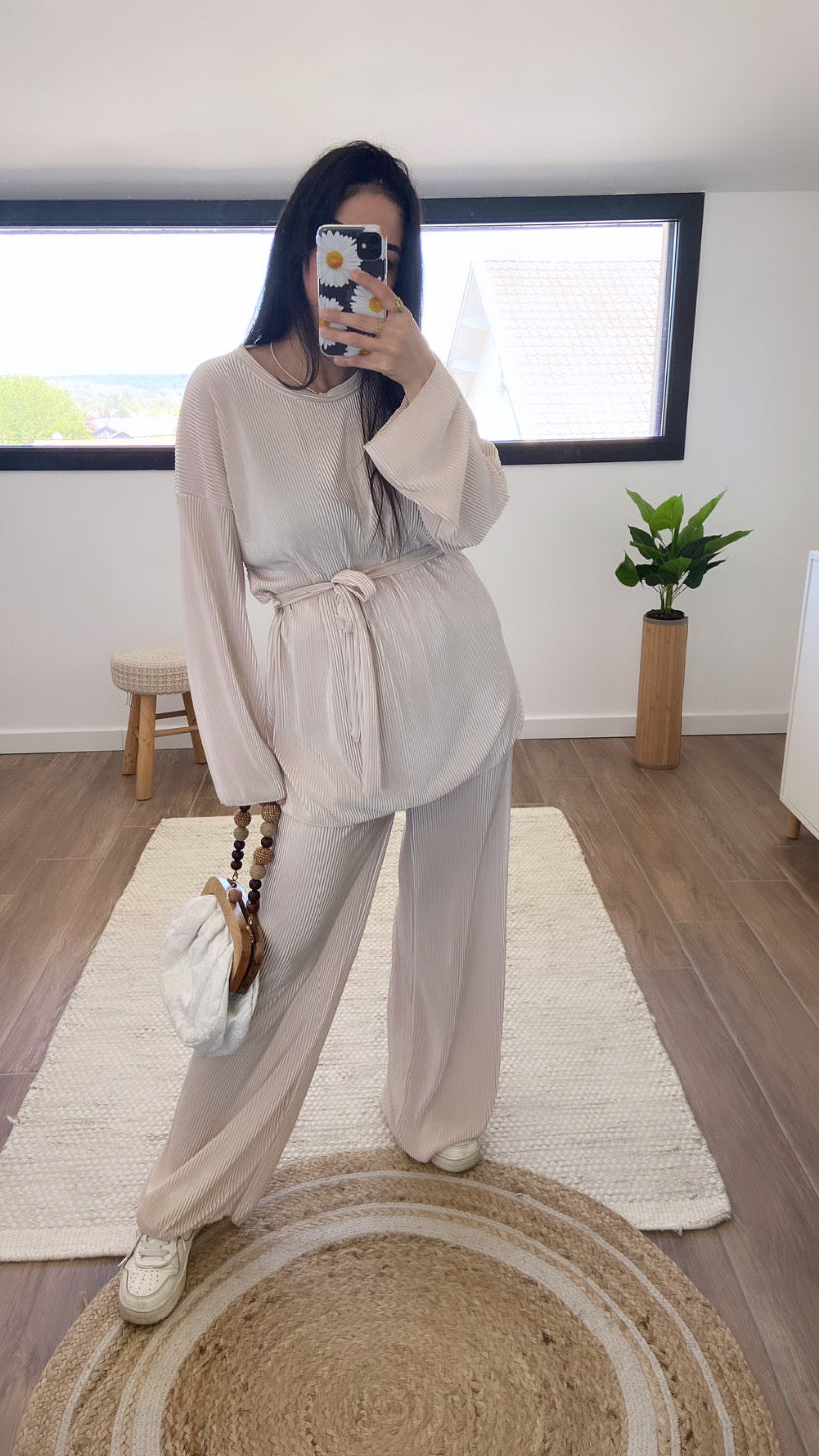 Ensemble plissé beige