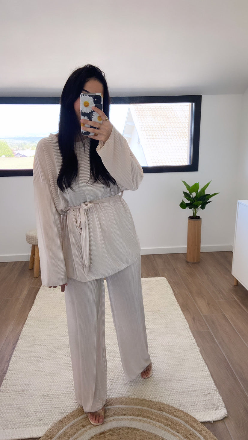 Ensemble plissé beige